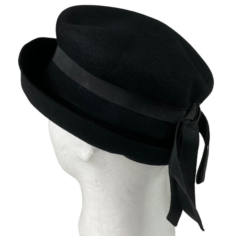Vintage 1950s Imported Fur Styled Juli-Kay Chicago Black Micro Felt Ribbon Hat